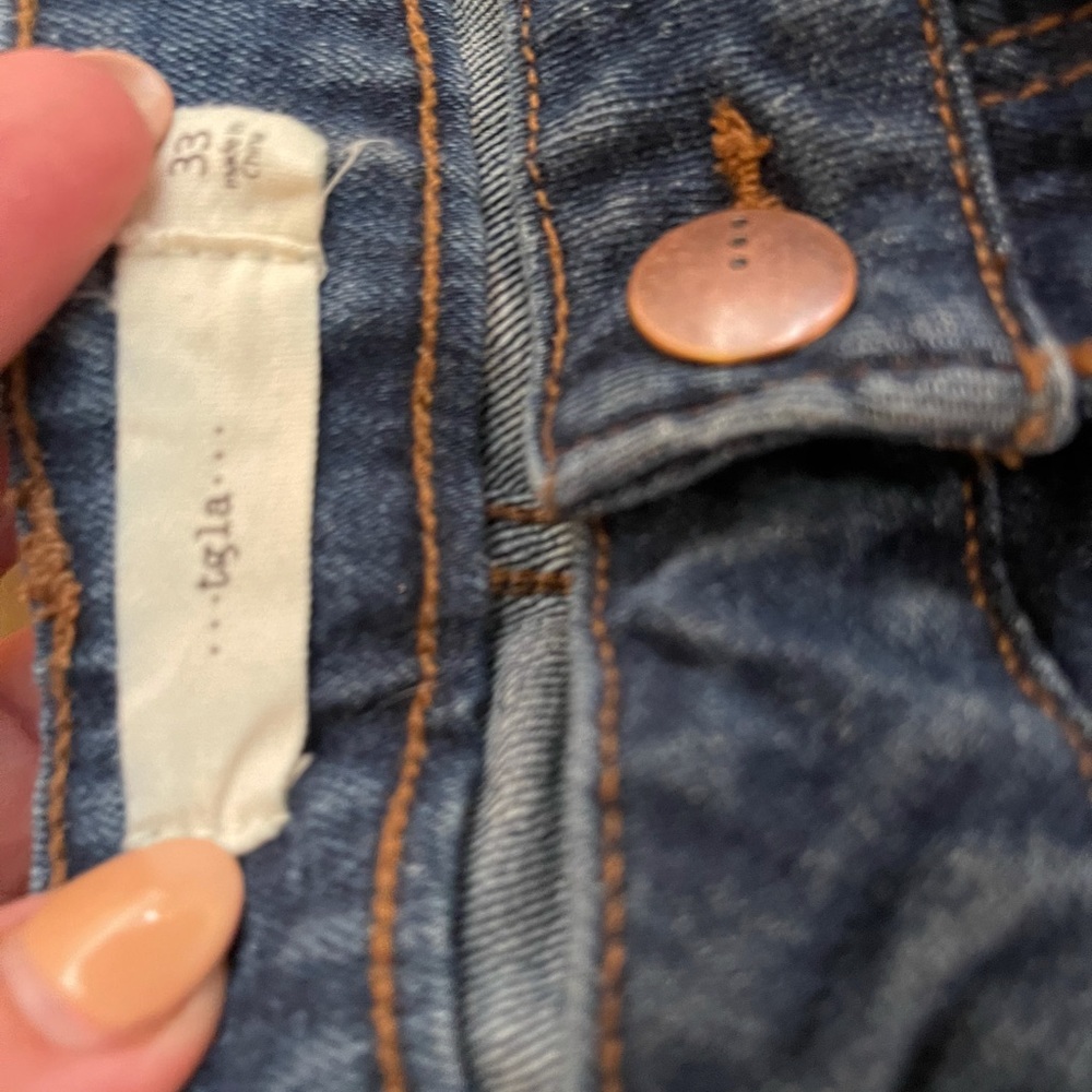 Shorts - Picture 3 of 3